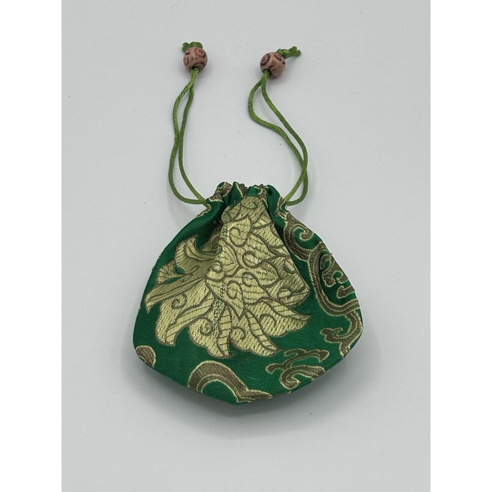 Elegant Silk Jewelry Pouch with Chinese Embroidery - Ideal for Travel - Picture 4 of 7